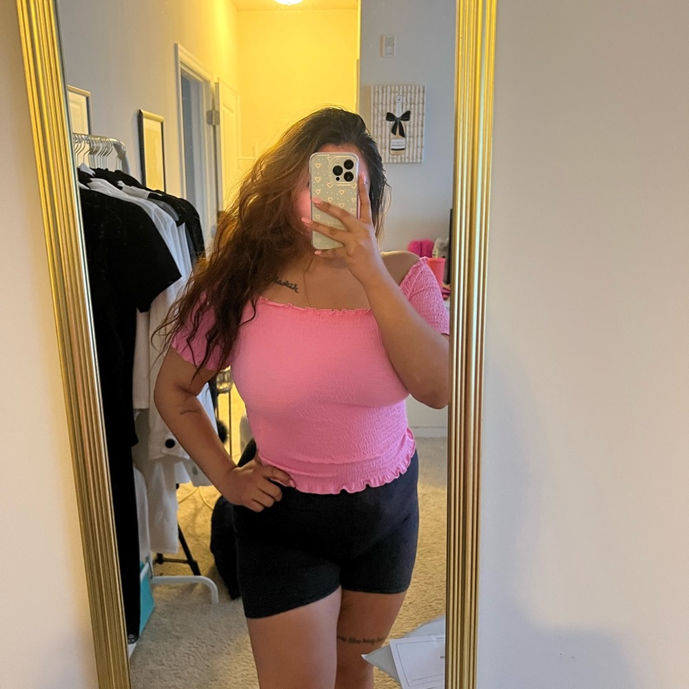 Cute pink top 💗
